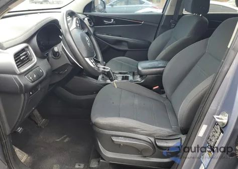 2020 Kia Sorento L z USA, uszkodzony, nr VIN 5XYPG4A36LG653442